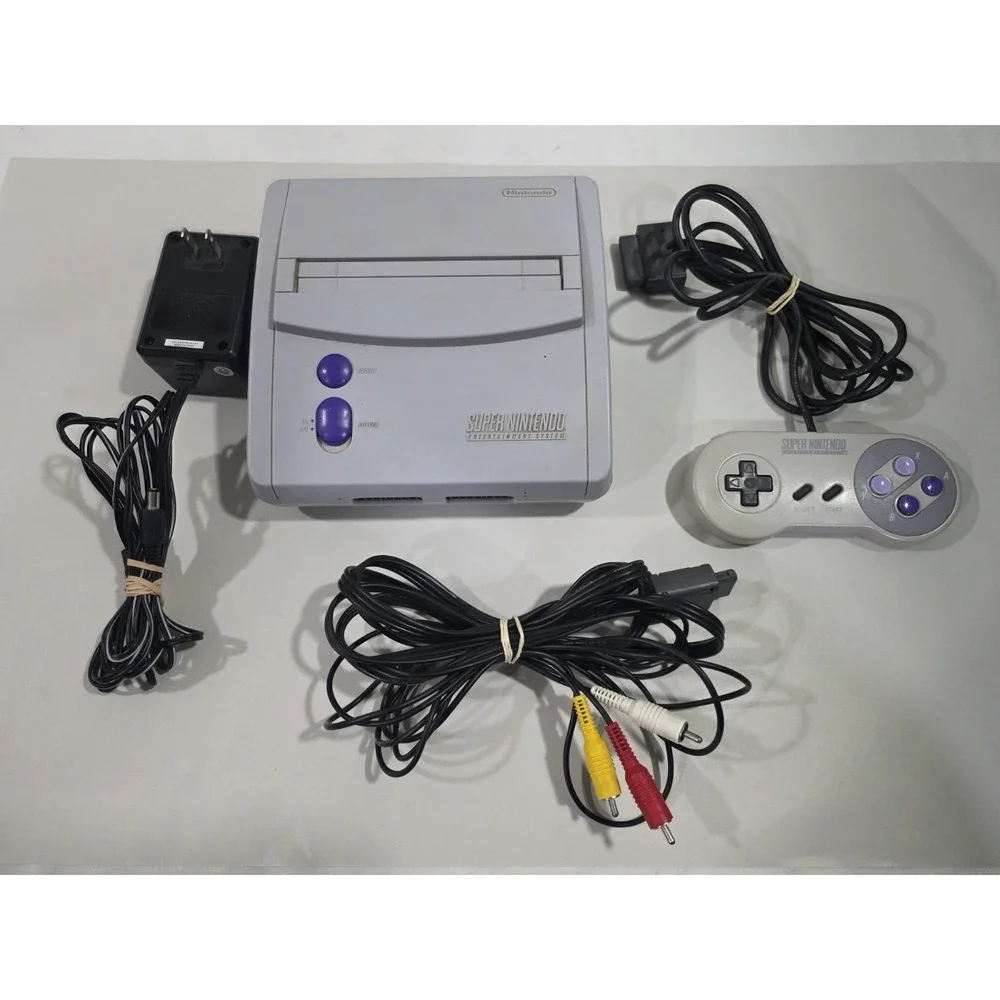 Super Nintendo Jr. Junior SNES Console -SNS-101 Model- Tested - With Controller